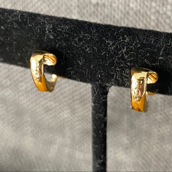 Vintage Avon Micro Taupe Crystal Clip On Earrings - Picture 4 of 7